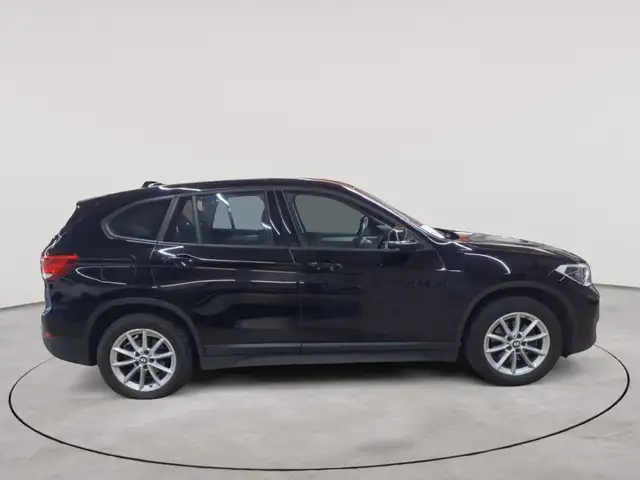 BMW X1 view 3