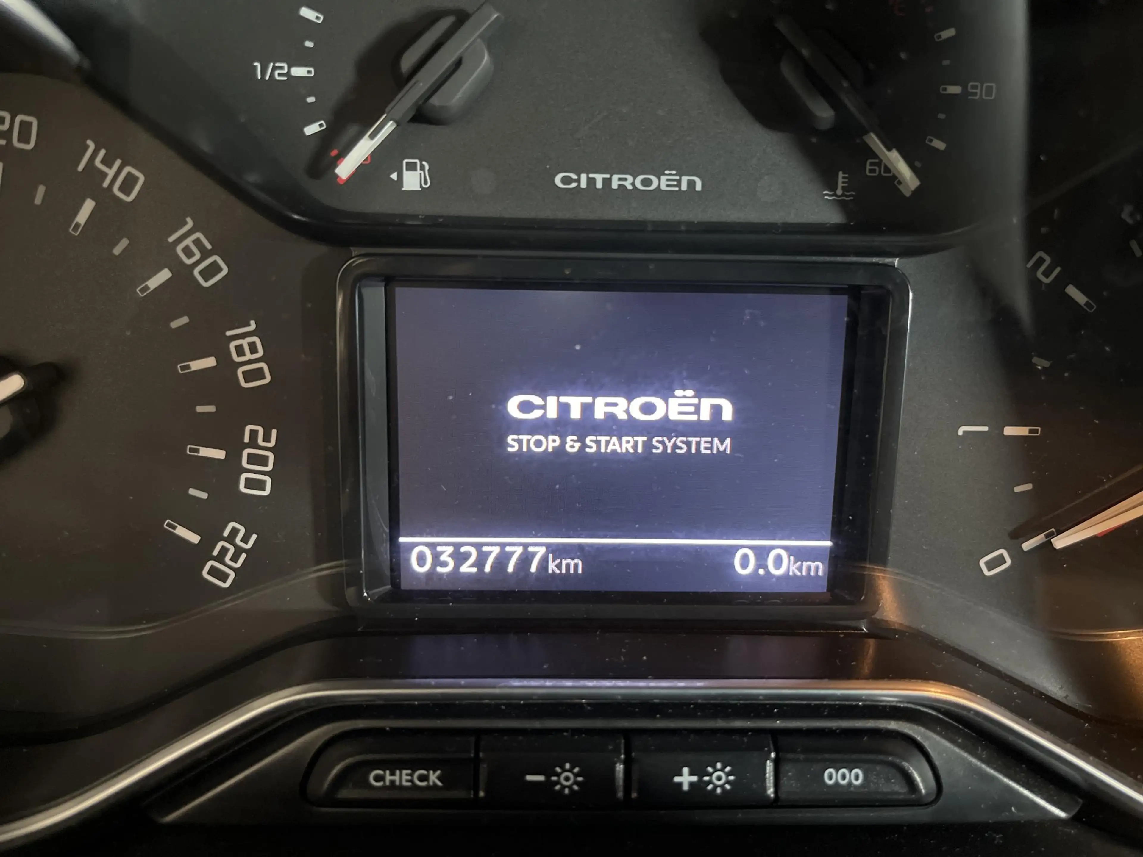 Citroen C3 Aircross 1.2 PureTech Feel | Nav | Apple Carplay/Android Au — photo 9