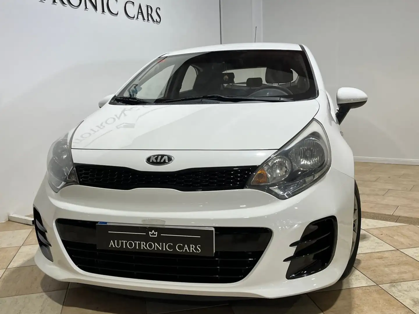 Kia Rio 1.1CRDi WGT Drive Blanco - 2