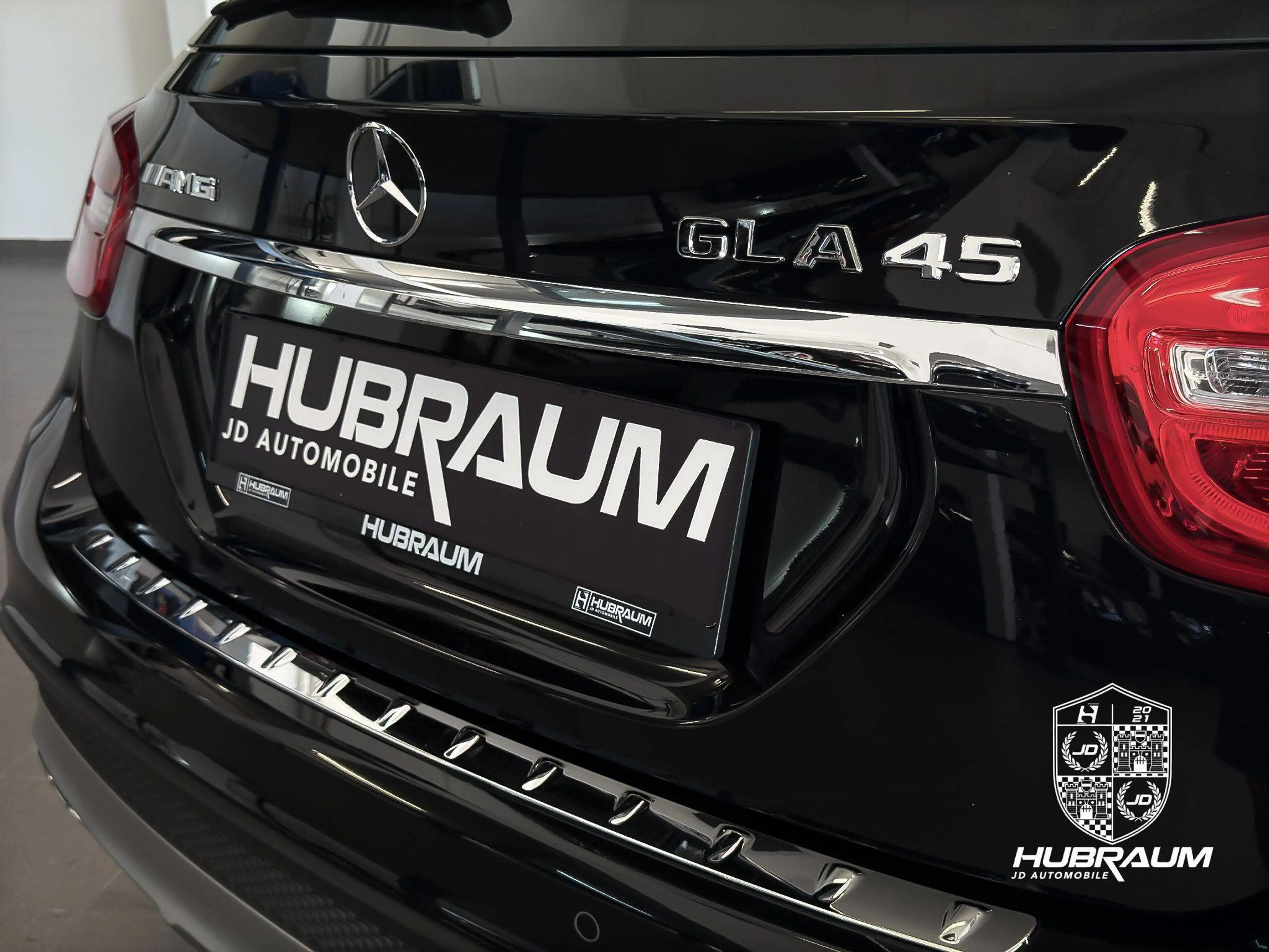 Mercedes-Benz GLA 45 AMG Aut. Performance Facelift Sport AGA Kamera — photo 13