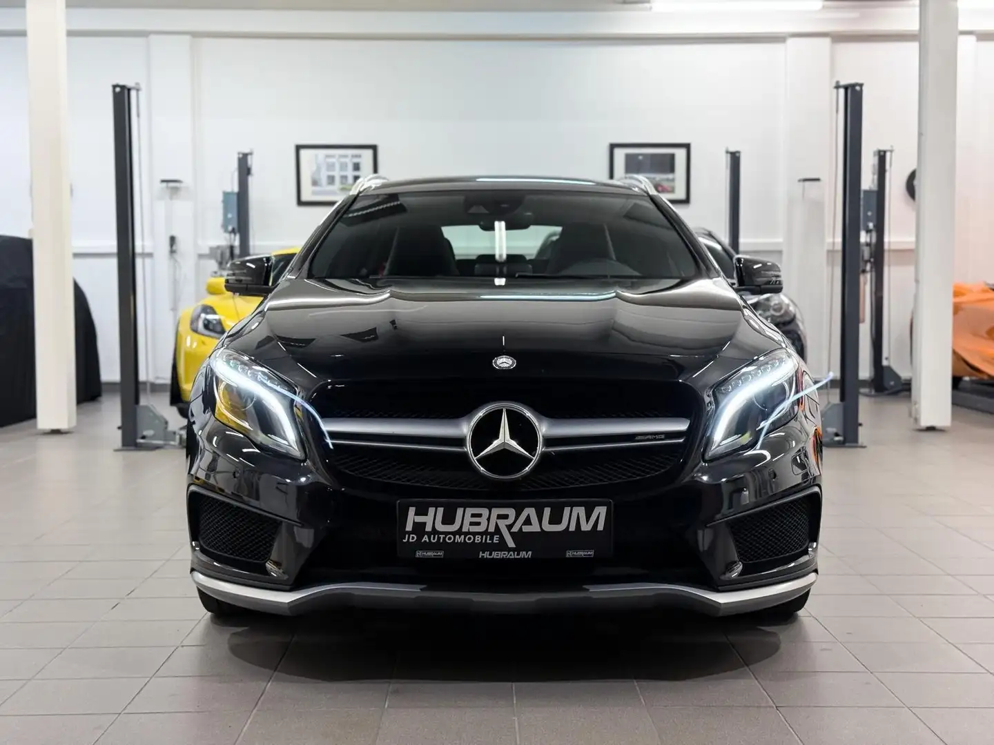 Mercedes-Benz GLA 45 AMG Aut. Performance Facelift Sport AGA Kamera Schwarz - 2