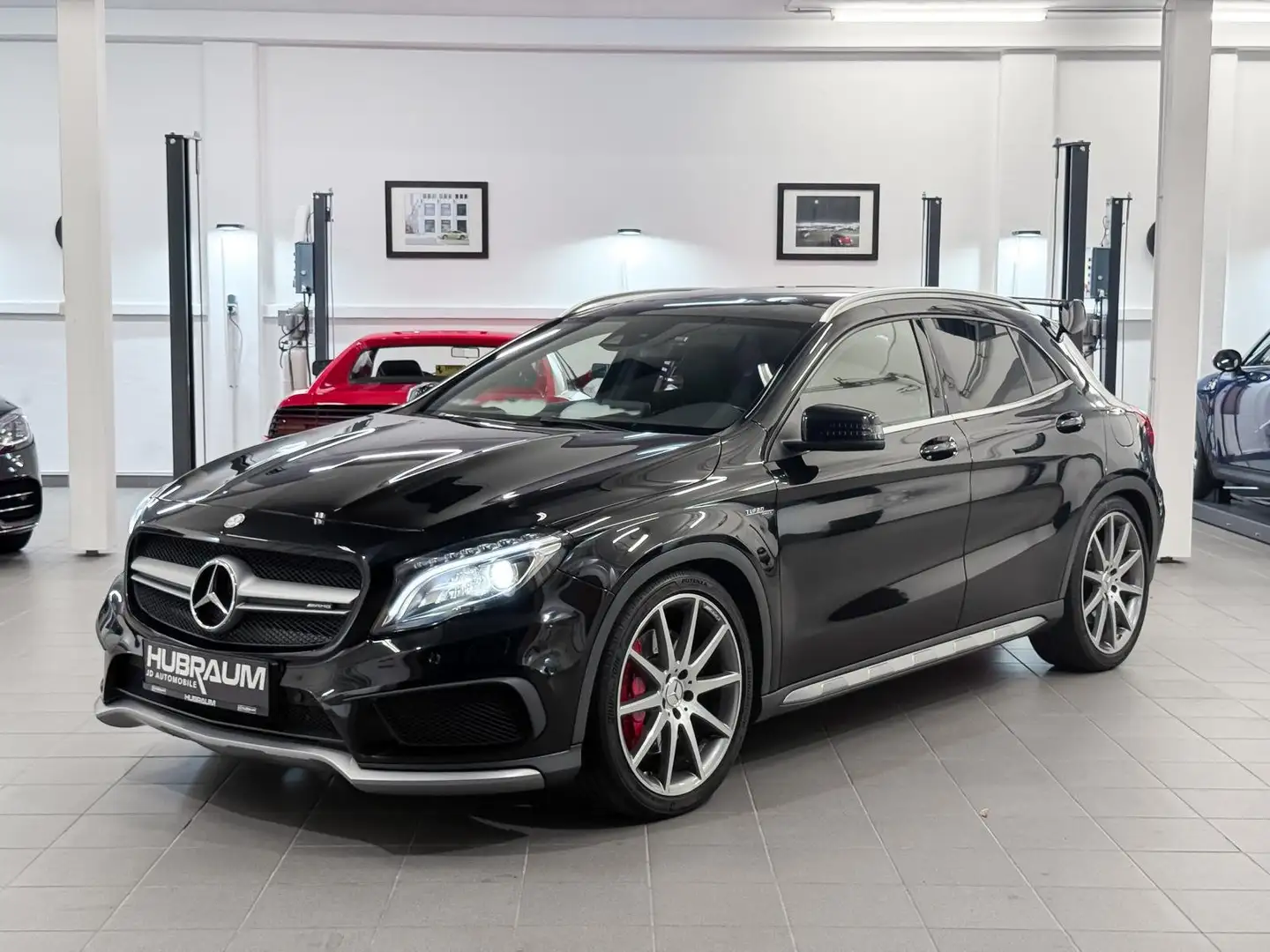 Mercedes-Benz GLA 45 AMG Aut. Performance Sport AGA AMG Aero CarPlay Kamera Schwarz - 2