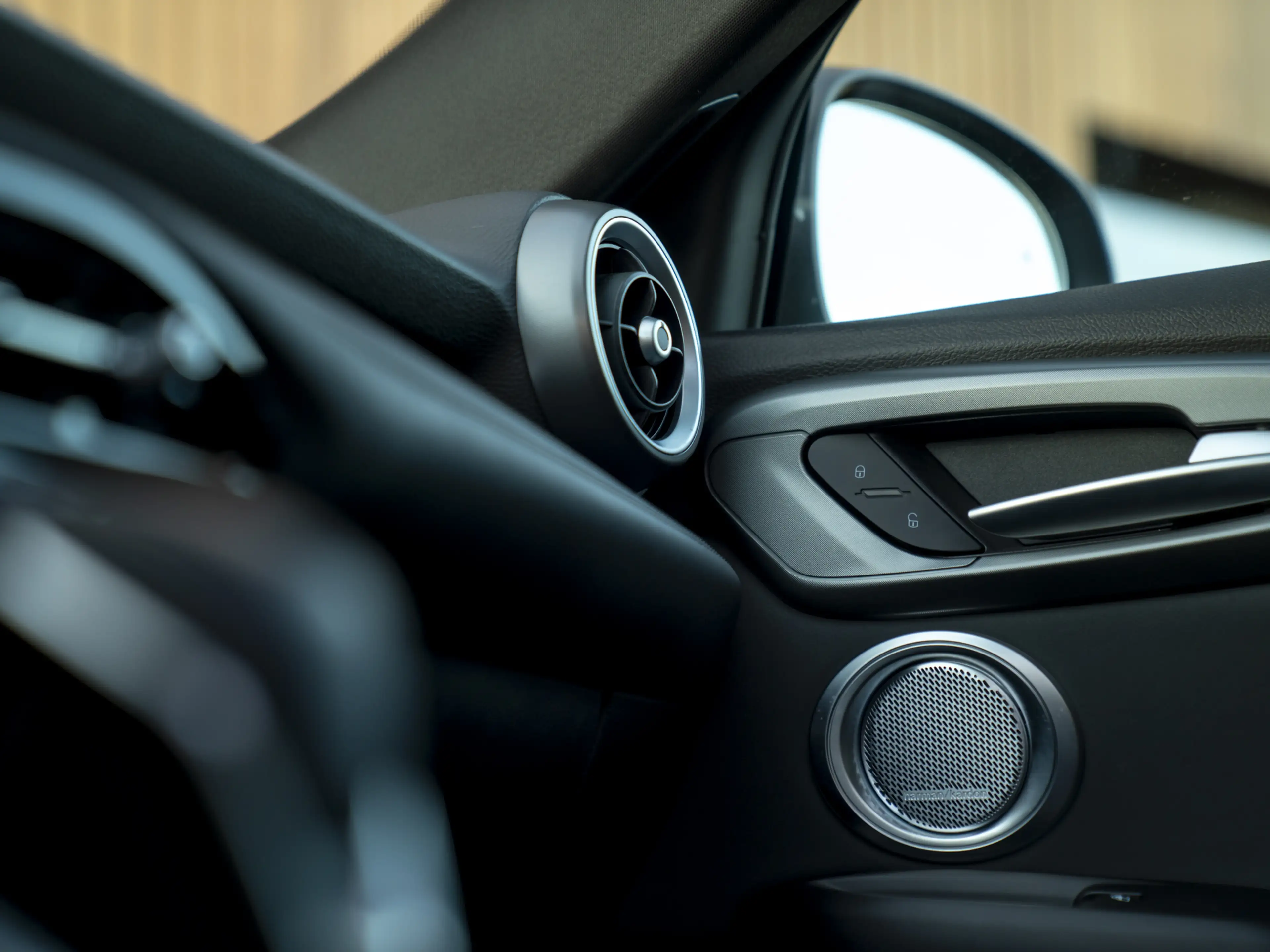 Alfa Romeo Tonale 1.5T Hybrid Sprint | Full option! | Pano-dak | 20 — photo 24
