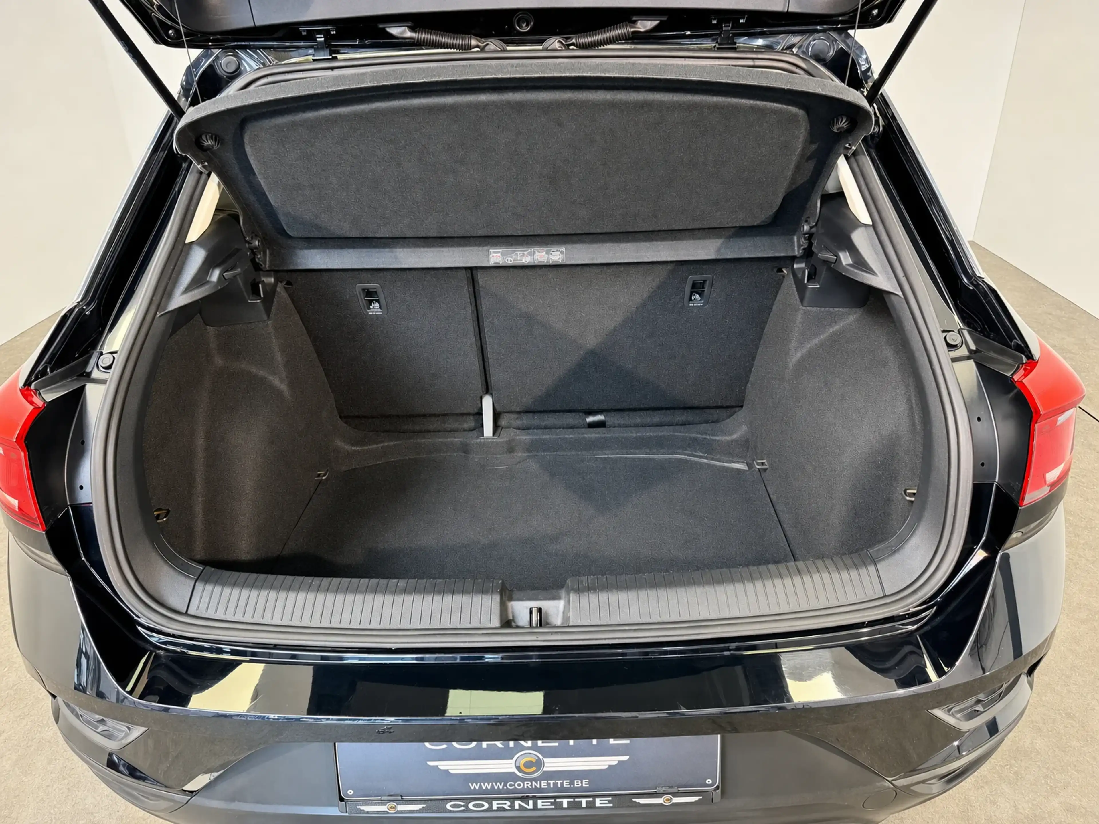 Volkswagen T-Roc 1.5 TSI DSG — photo 6