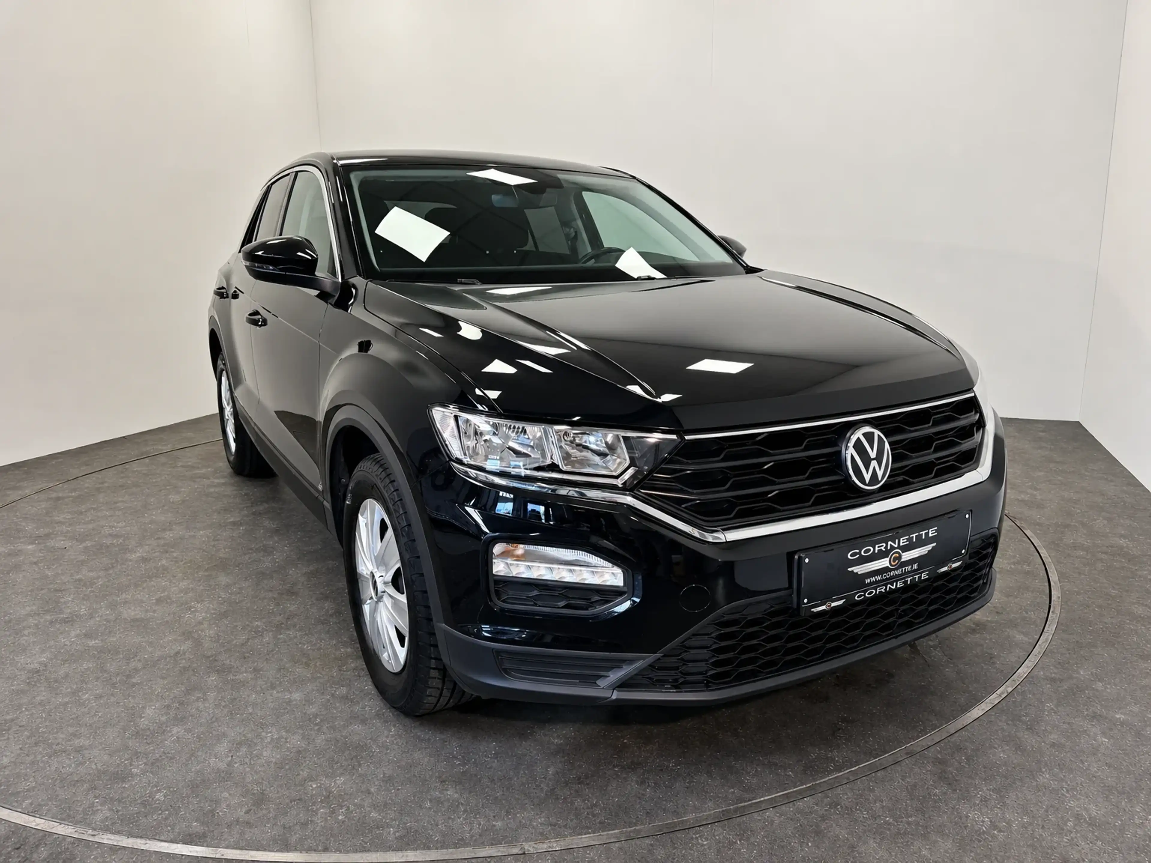 Volkswagen T-Roc 1.5 TSI DSG — photo 9