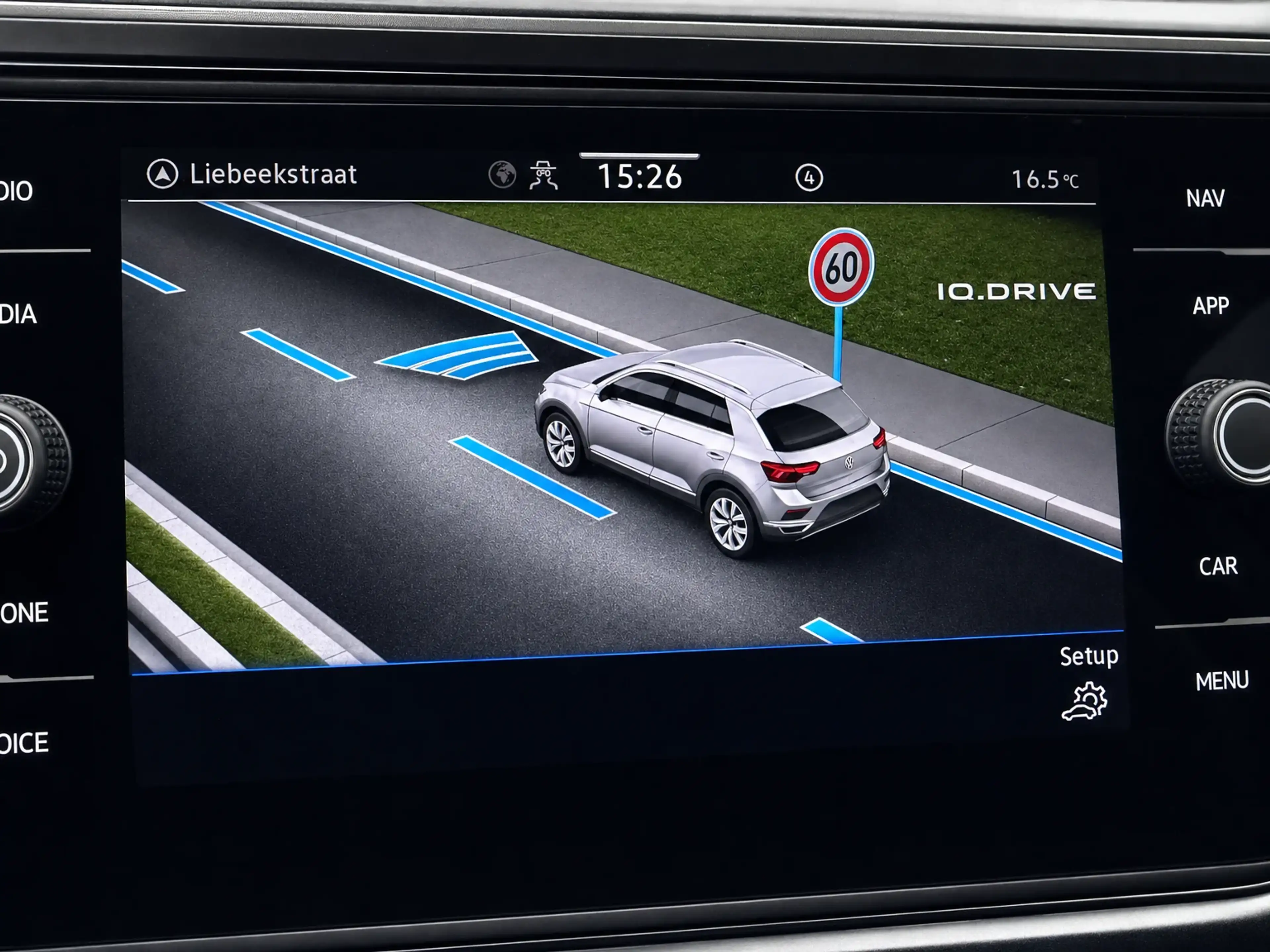 Volkswagen T-Roc 1.5 TSI DSG — photo 14
