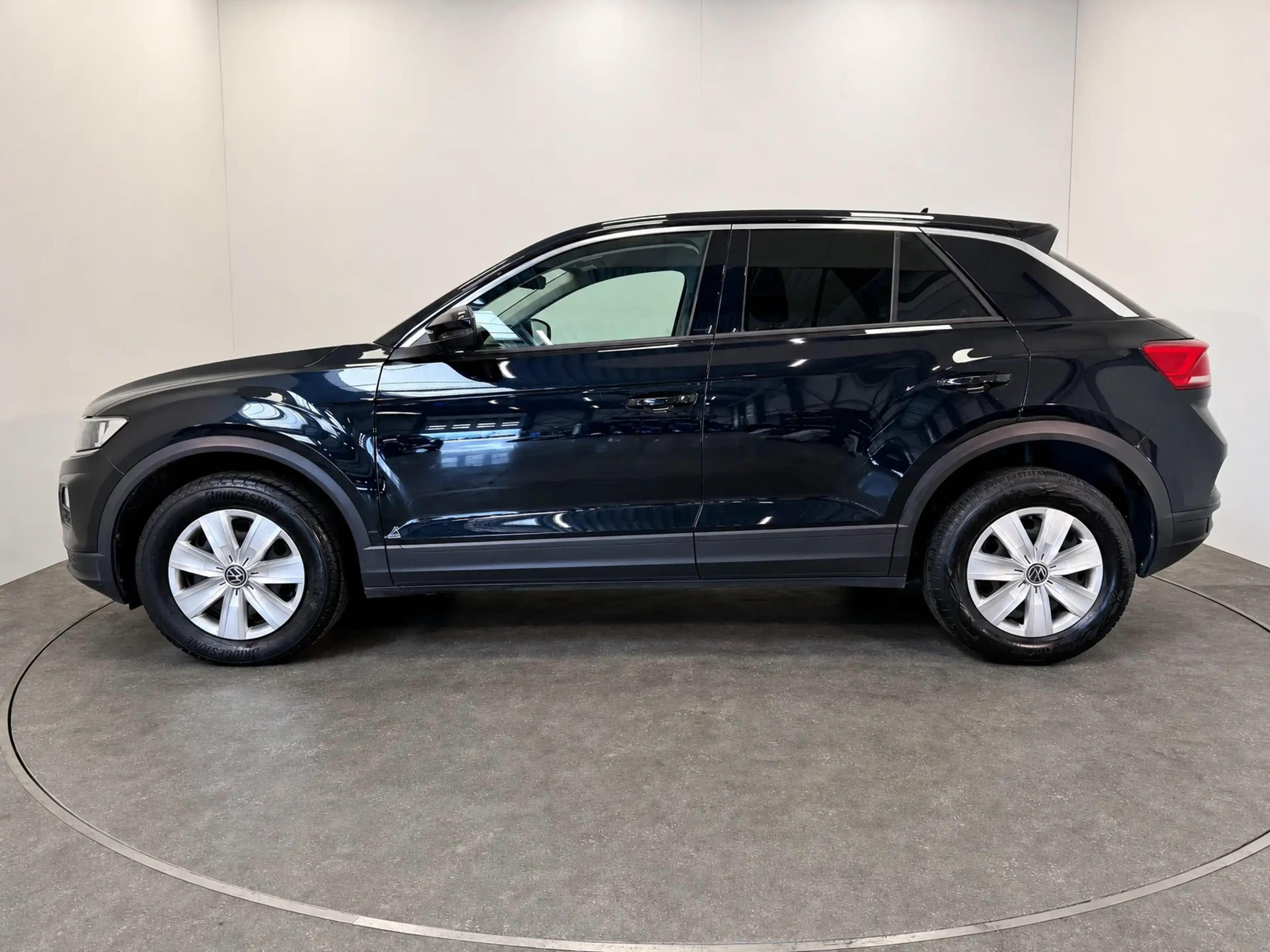 Volkswagen T-Roc 1.5 TSI DSG — photo 3