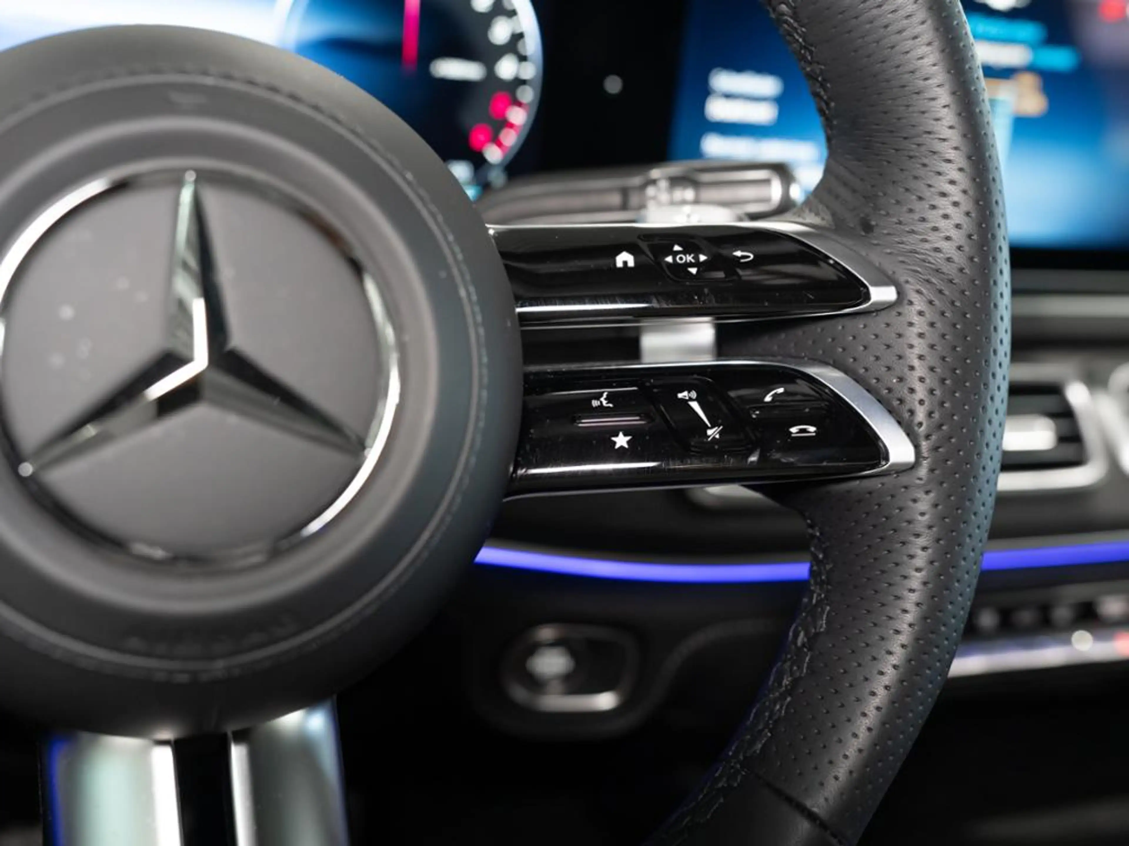 Mercedes-Benz GLE 350 de 4MATIC mit EQ Hybrid Technologie AMG — photo 10