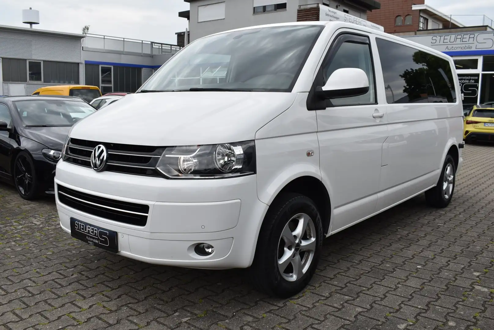Volkswagen T5 2.0 TDI DSG Caravelle lang Comfortline Standhzg AH Weiß - 1
