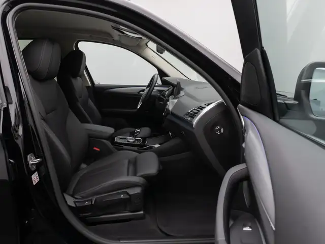 BMW X3 view 23