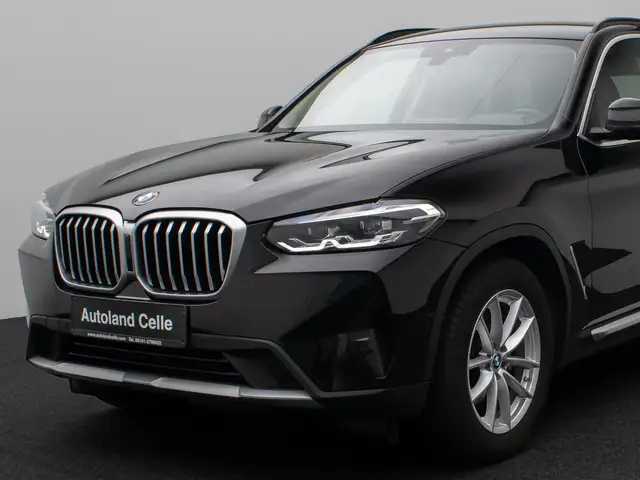 BMW X3 view 16