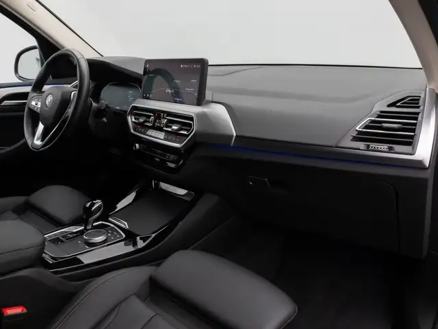 BMW X3 view 22