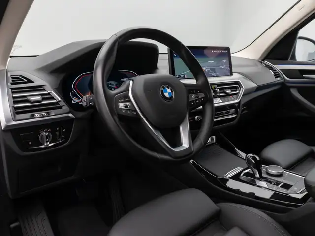 BMW X3 view 19