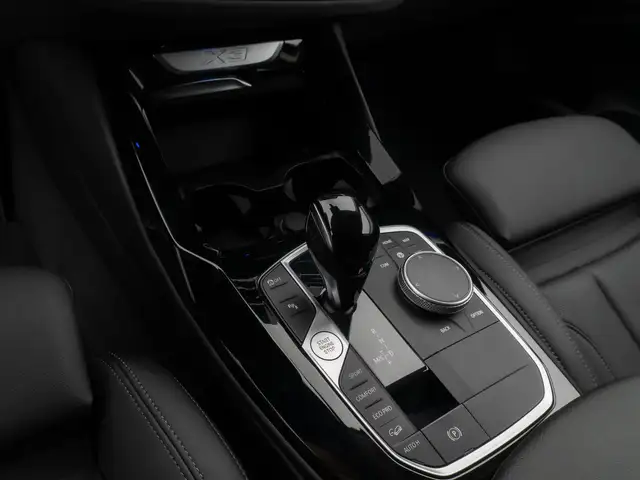 BMW X3 view 21