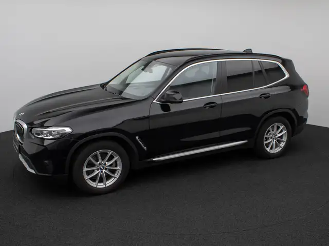 BMW X3 view 12