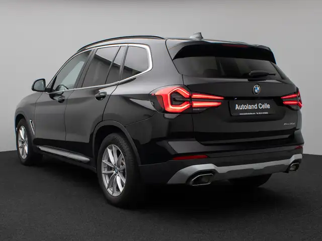 BMW X3 view 9