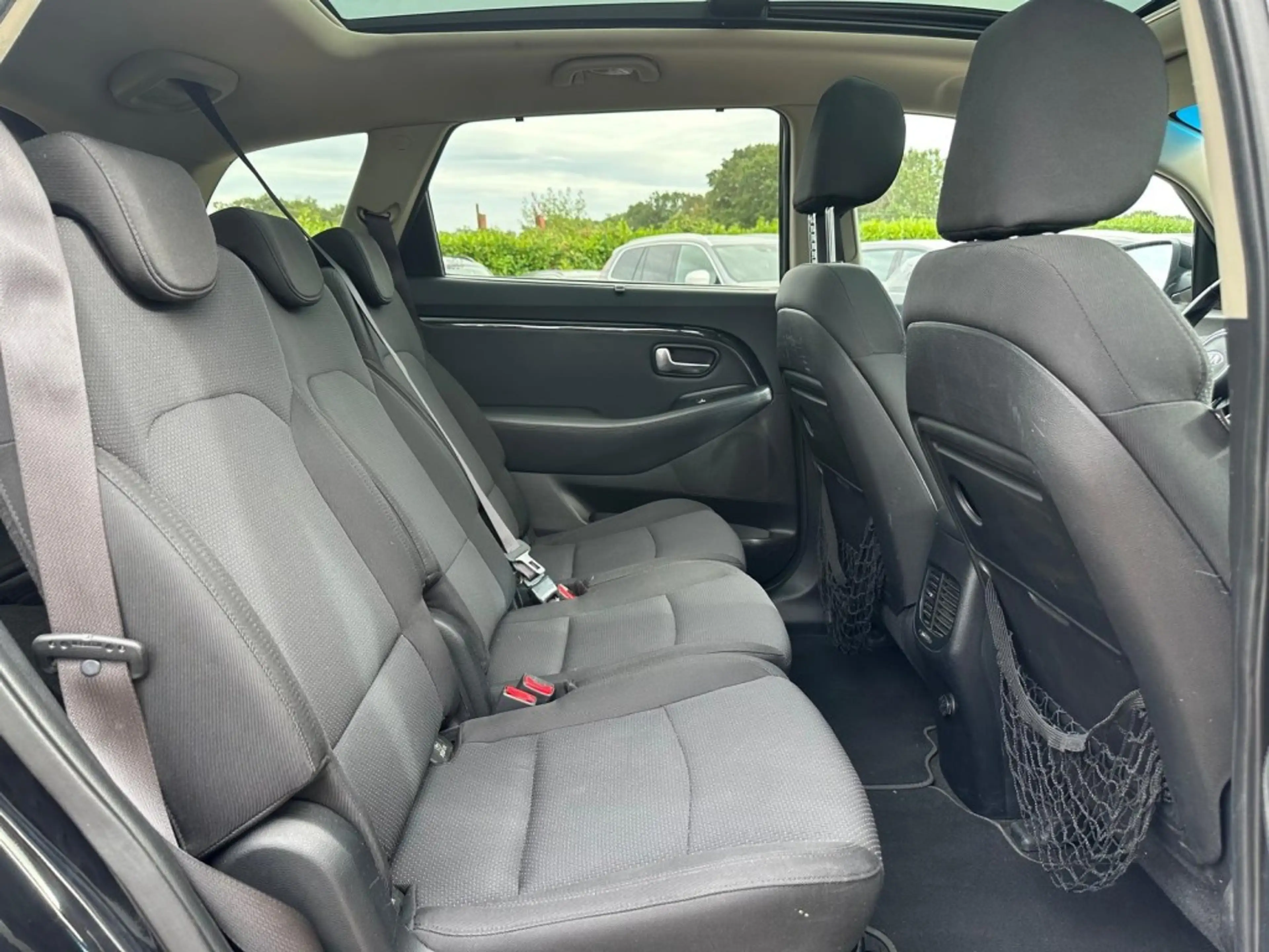 Kia Carens 1.6 GDI BNS PACK 7P, Trekhaak, Camera, Cruise, Nav — photo 8