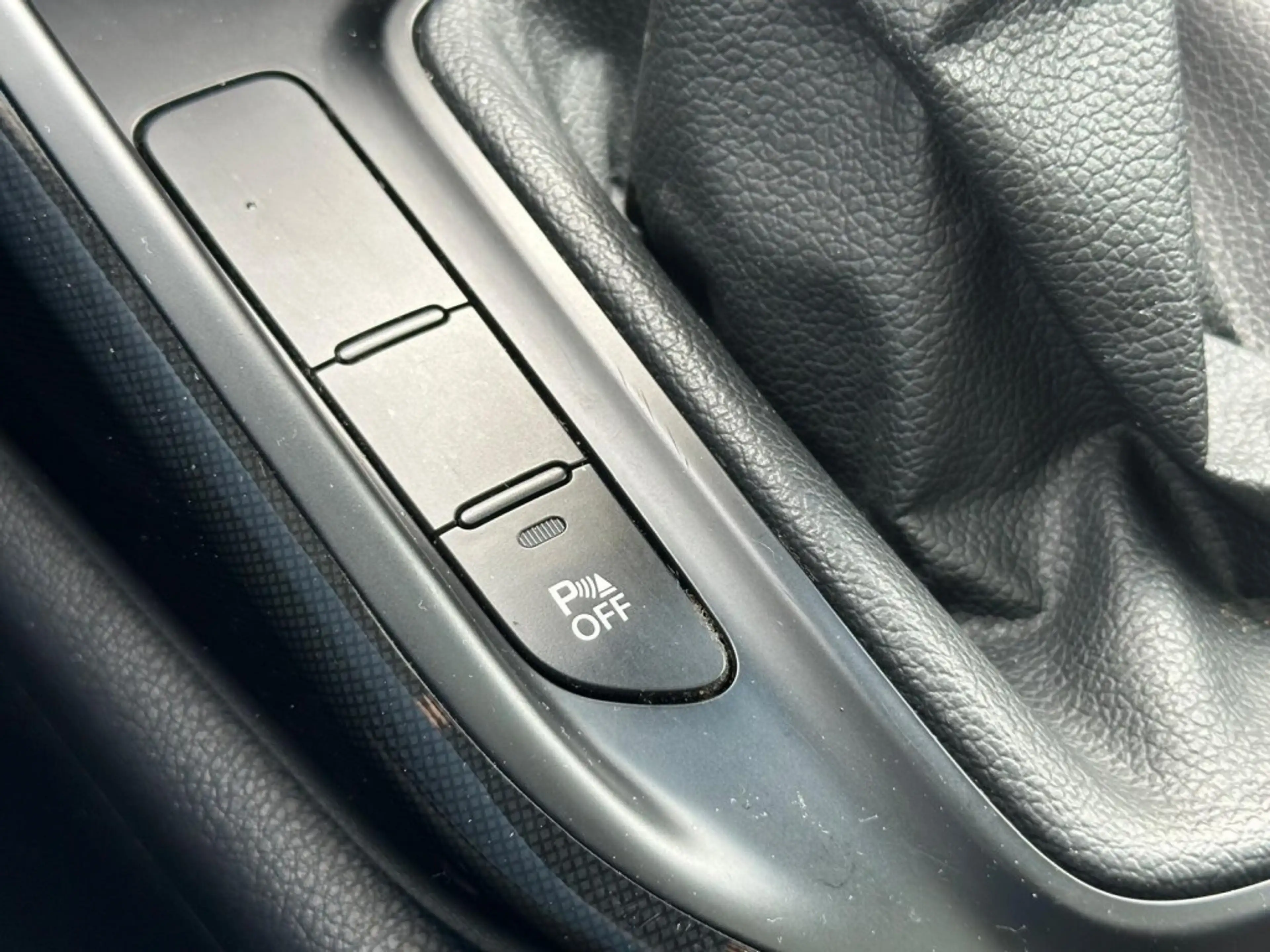 Kia Carens 1.6 GDI BNS PACK 7P, Trekhaak, Camera, Cruise, Nav — photo 23