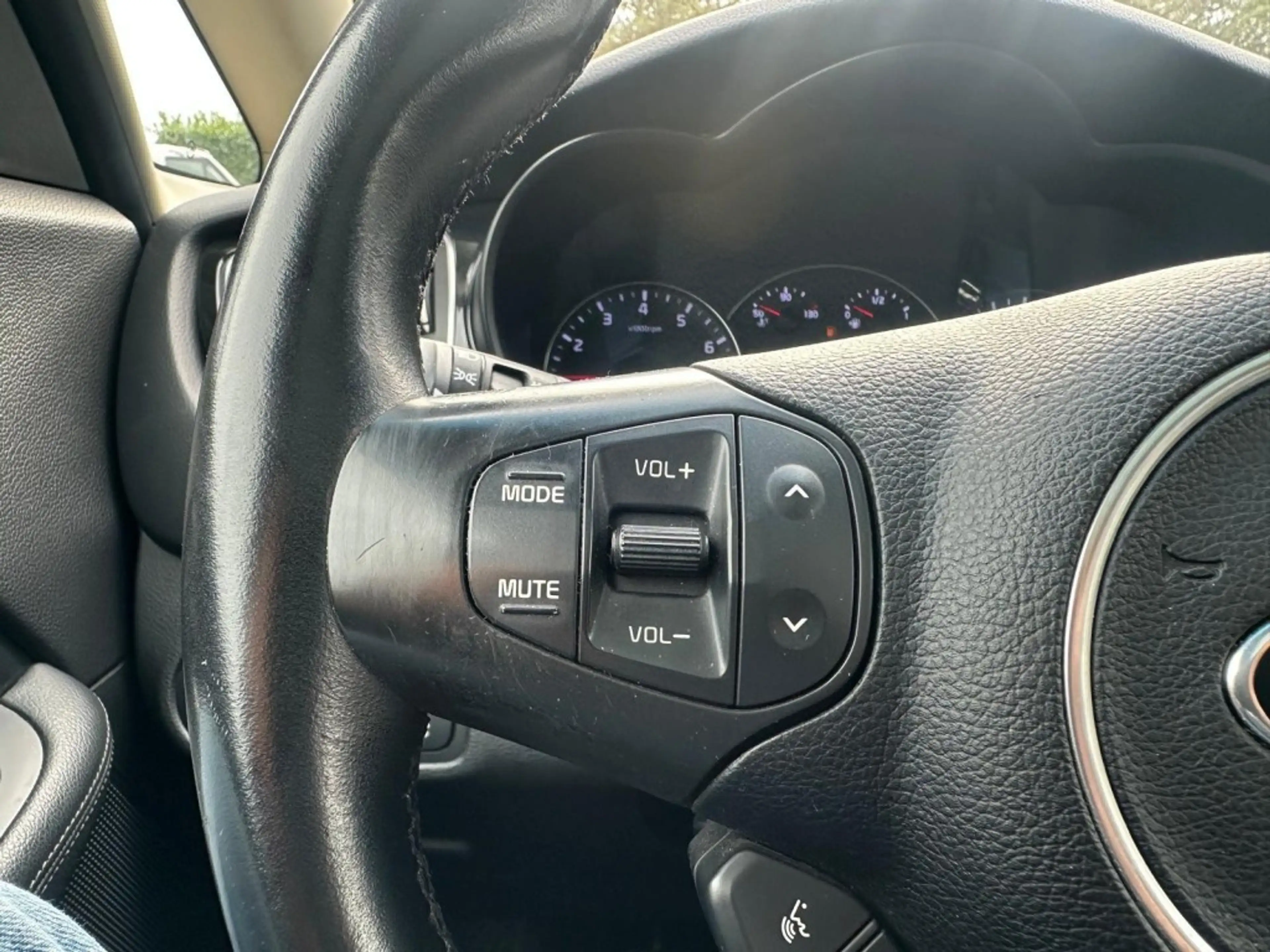 Kia Carens 1.6 GDI BNS PACK 7P, Trekhaak, Camera, Cruise, Nav — photo 12
