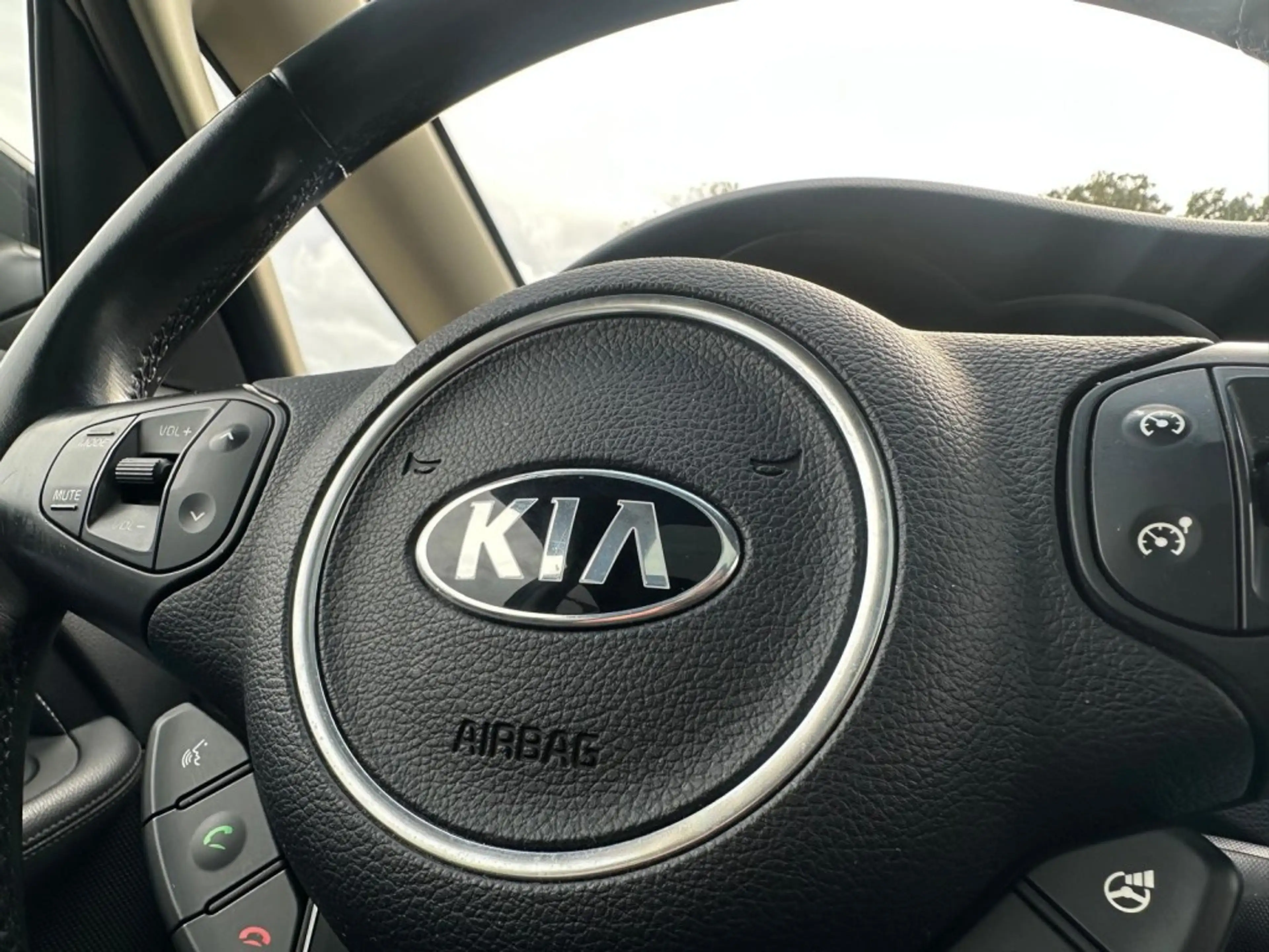 Kia Carens 1.6 GDI BNS PACK 7P, Trekhaak, Camera, Cruise, Nav — photo 14