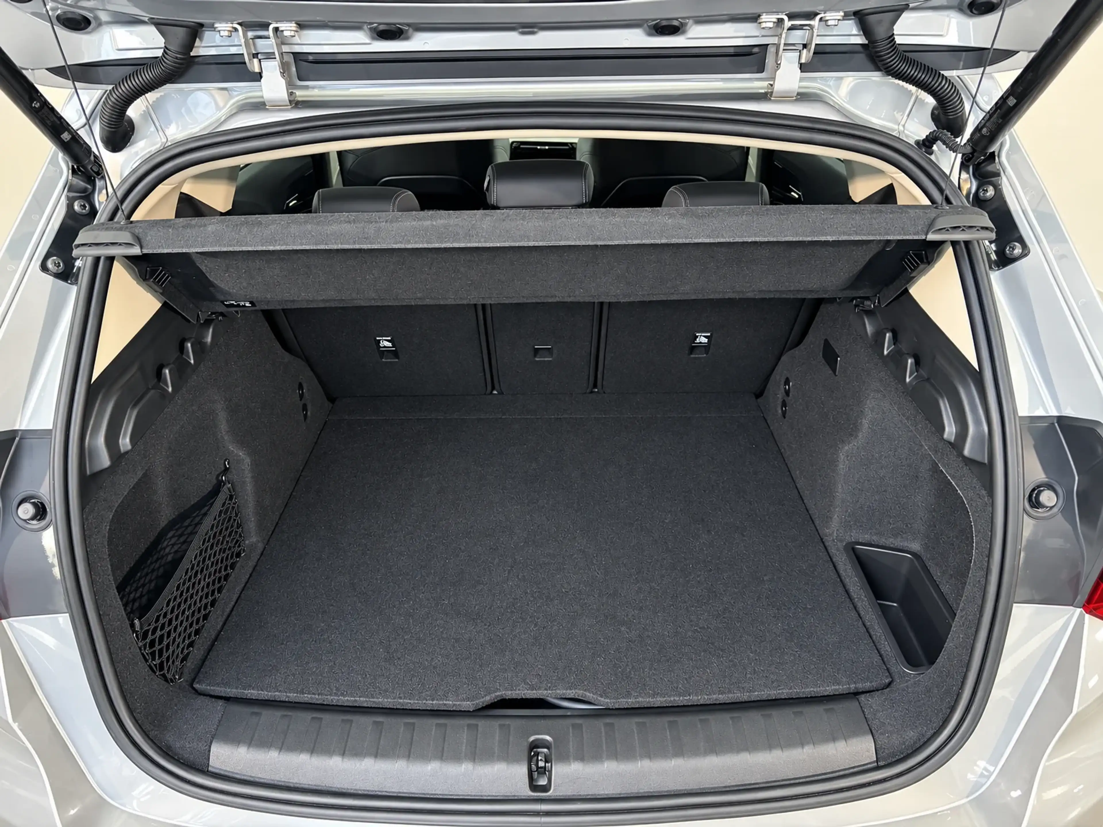 BMW iX1 BEV 67KWH XDRIVE30  200KW  4WD AUTO — photo 6