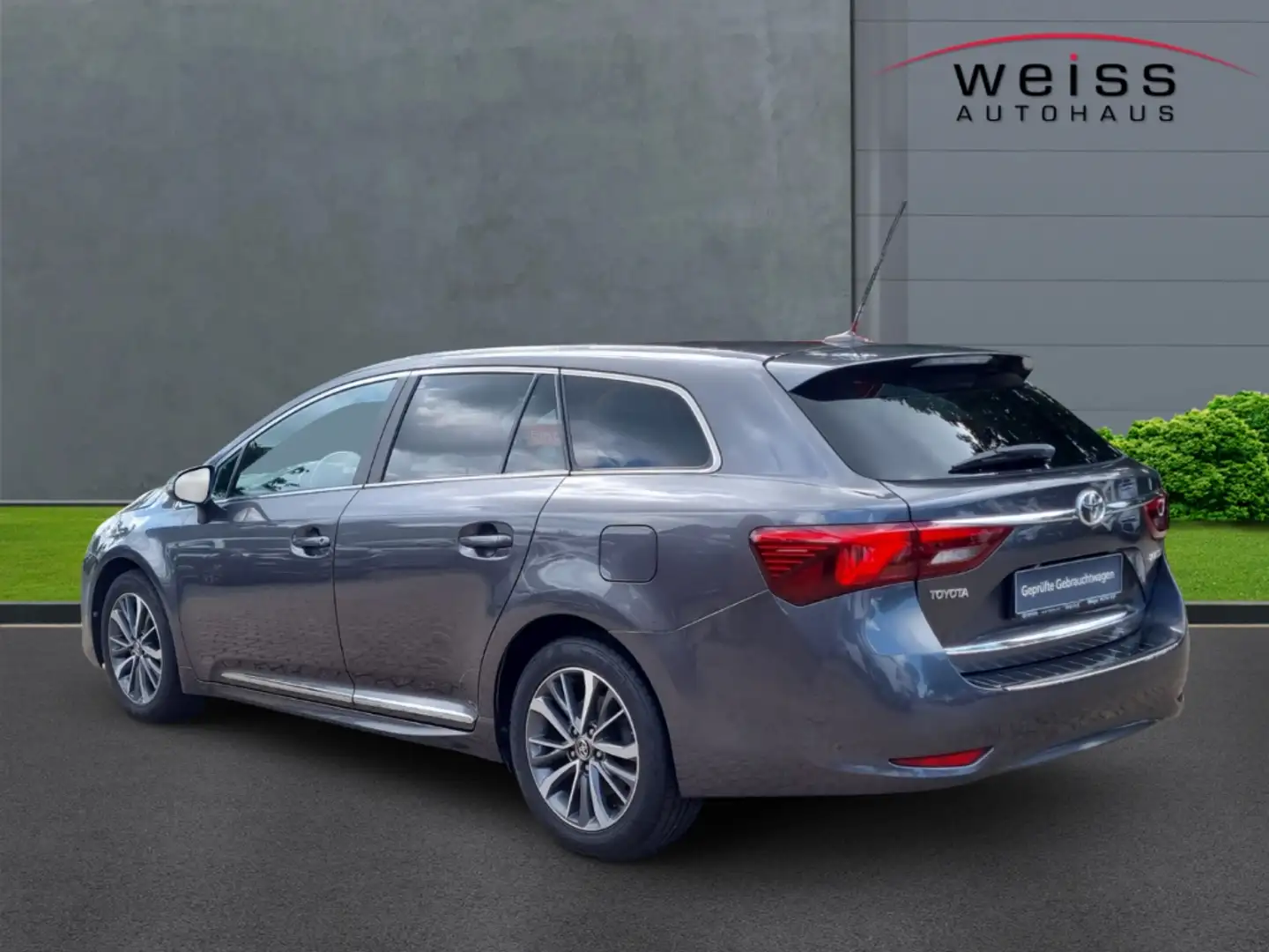 Toyota Avensis Touring Sports Business Edition 2.0 D-4D Gris - 2