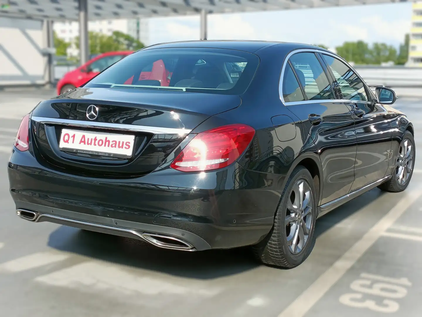 Mercedes-Benz C 180 9G-TRONIC LED/LEDER/TOTWINK/TEMP/SHZ/PARKASS+/NAVI Zwart - 2