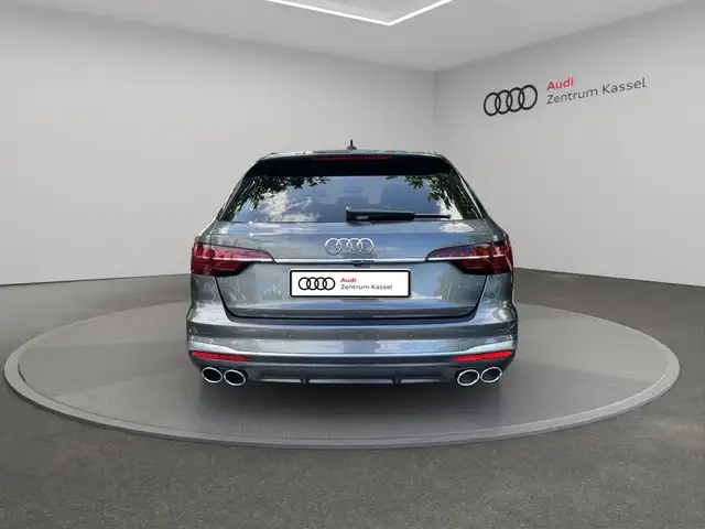 Audi S4 view 6