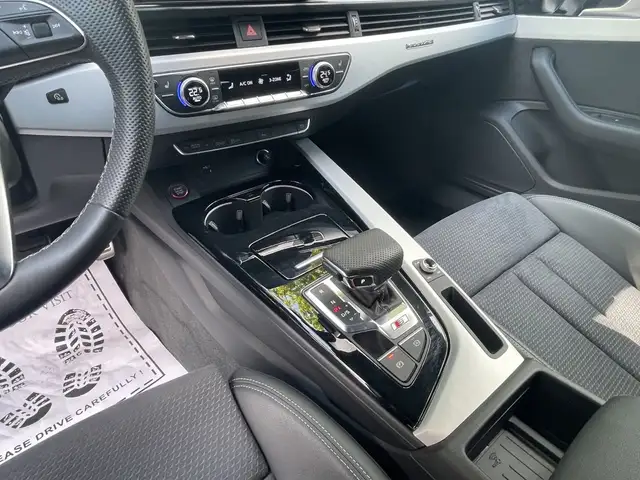 Audi S4 view 15