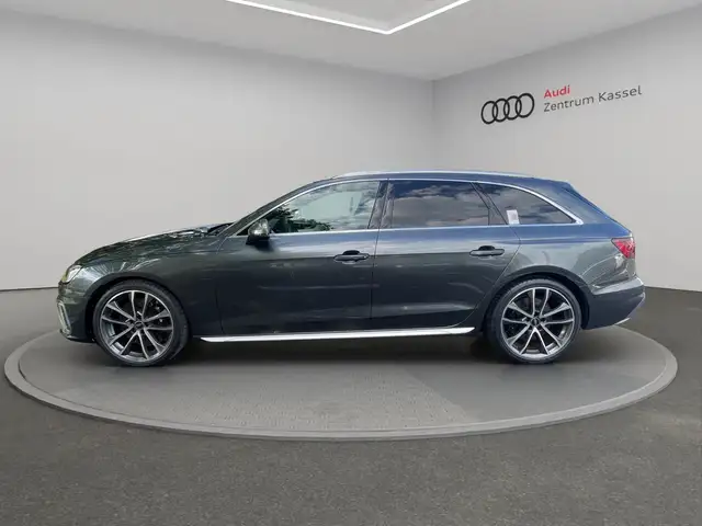 Audi S4 view 4