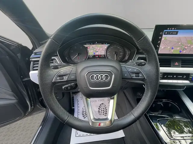 Audi S4 view 12