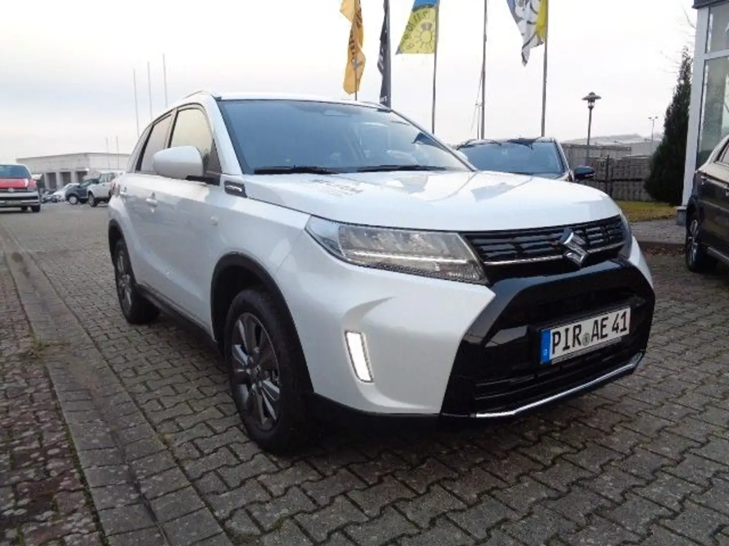 Suzuki Vitara 1.4 Hybrid Comfort 4x4 Allgrip Weiß - 2