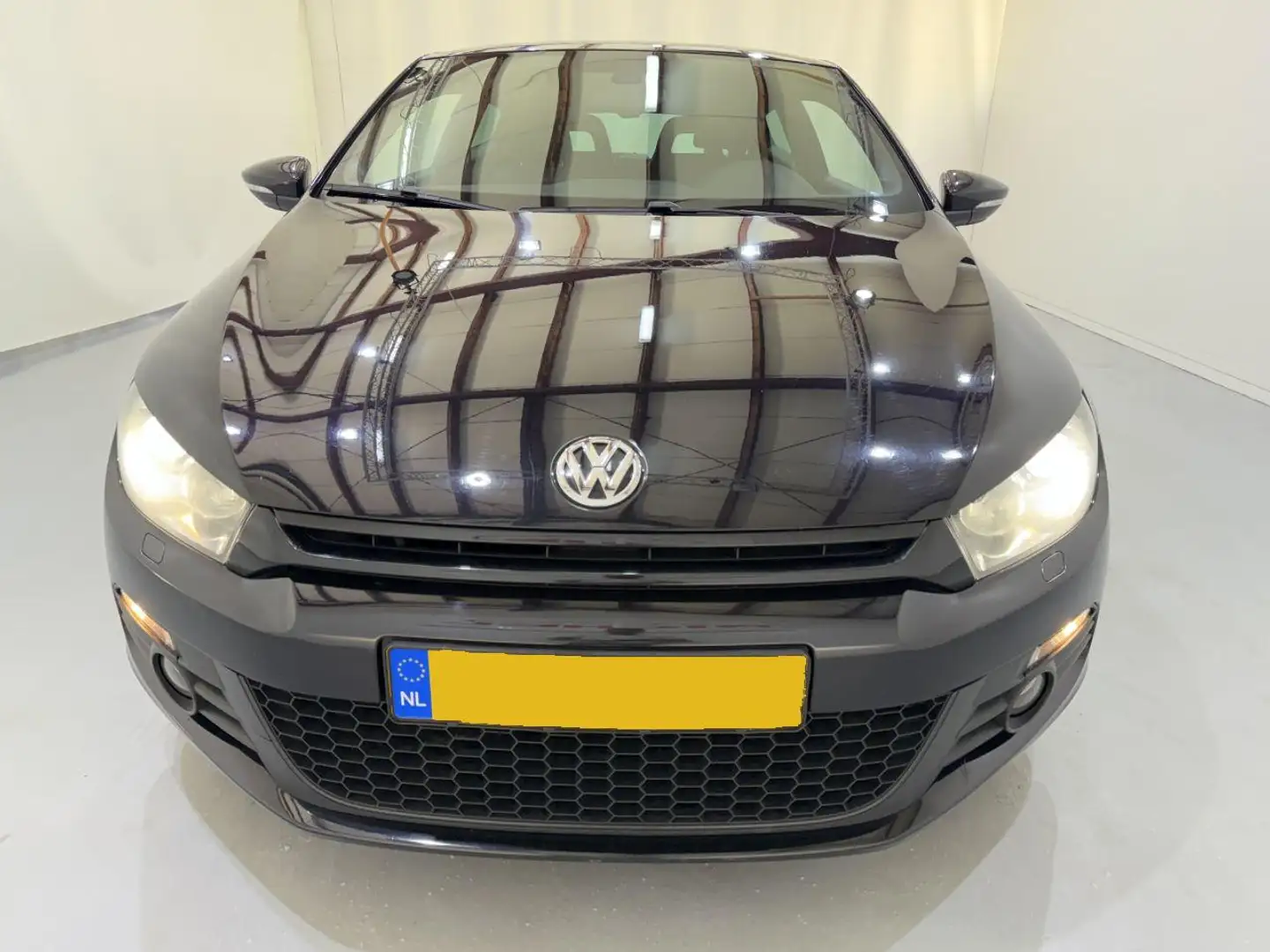Volkswagen Scirocco 1.4 TSI Edition Clima Zwart - 2