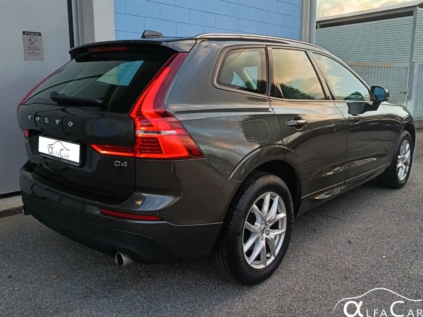Volvo XC60 D4 Geartronic Business Grigio - 2
