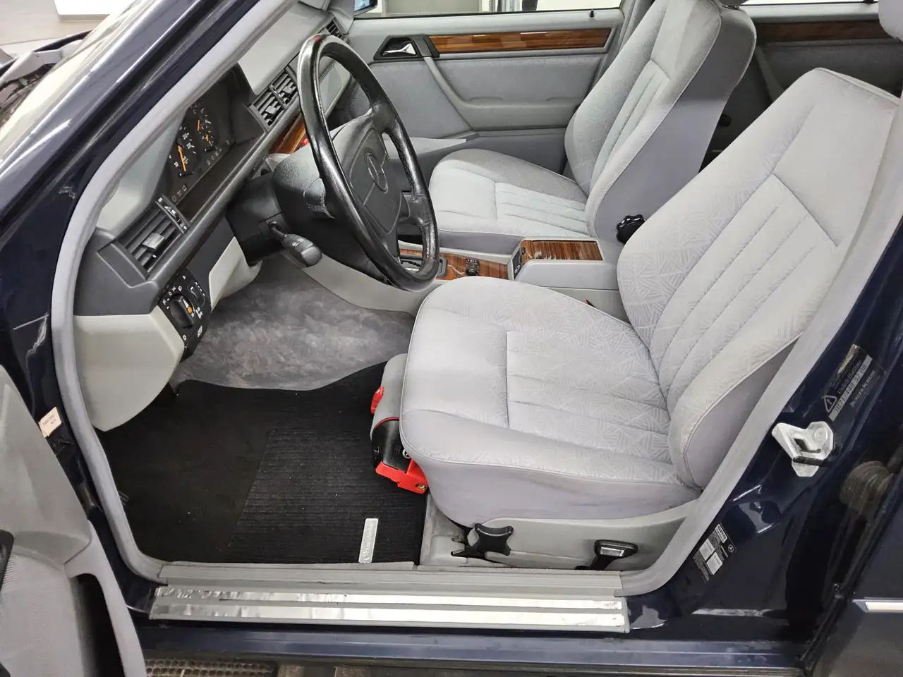 Mercedes-Benz E 300 T-Modell W124 Scheckheftgepflegt 2.Hand SD, foto 8