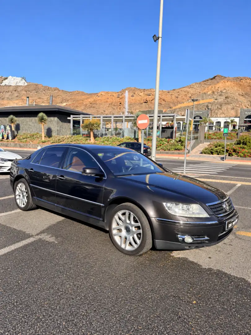 Volkswagen Phaeton 3.0TDI V6 4pl. 240 DSG Marrón - 1