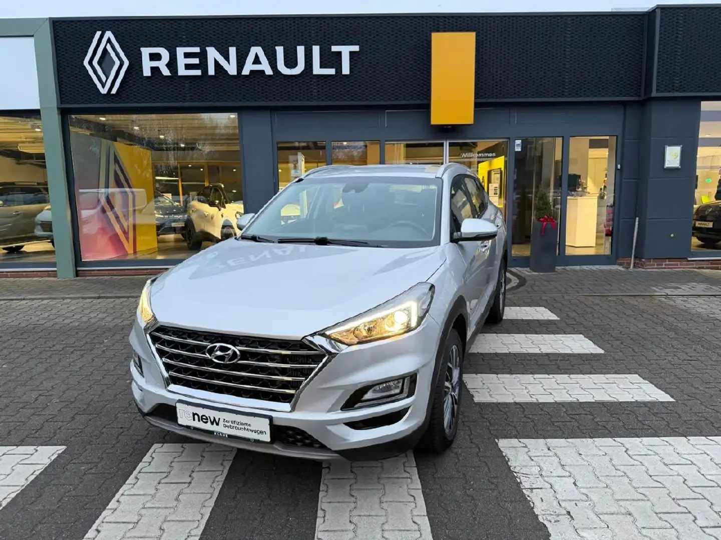 Hyundai TUCSON Tucson Advantage Diesel 2WD Gris - 1