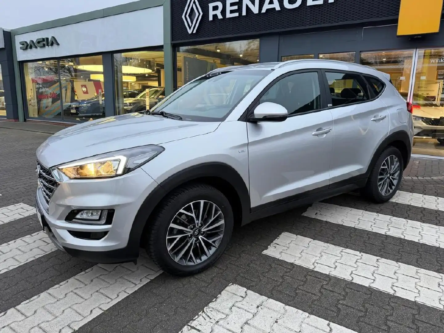 Hyundai TUCSON Tucson Advantage Diesel 2WD Gris - 2