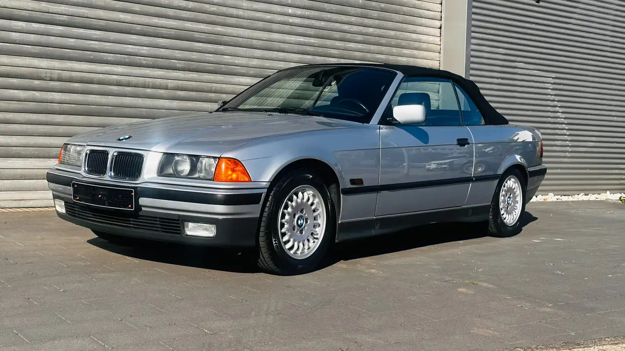 BMW 320i E36 Cabrio im Erstlack, Unfallfrei, Klimatr., foto 2