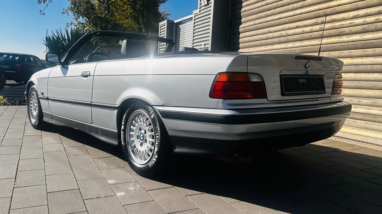 BMW 320i E36 Cabrio im Erstlack, Unfallfrei, Klimatr., foto 5
