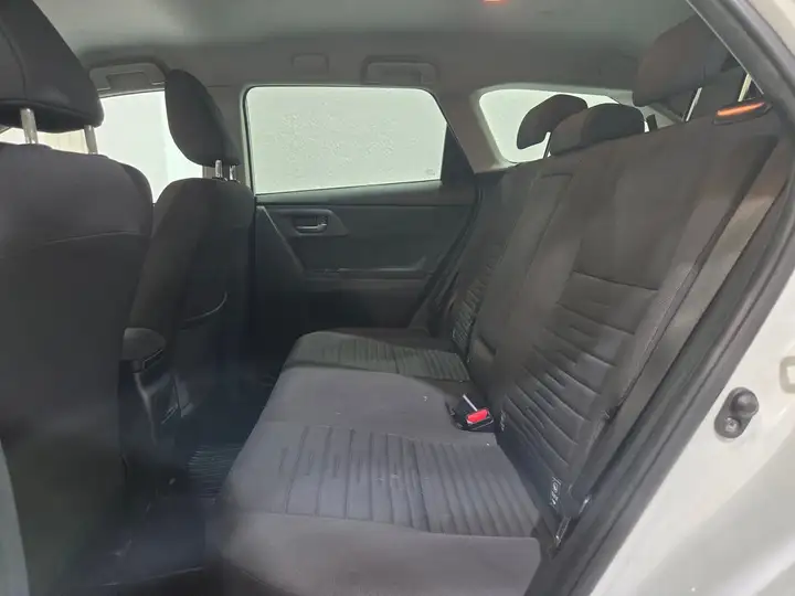 Toyota Auris Touring Sports 90D Business (2015) 2016, foto 10
