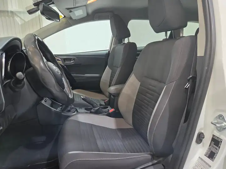 Toyota Auris Touring Sports 90D Business (2015) 2016, foto 8