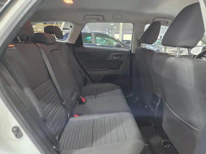 Toyota Auris Touring Sports 90D Business (2015) 2016, foto 11