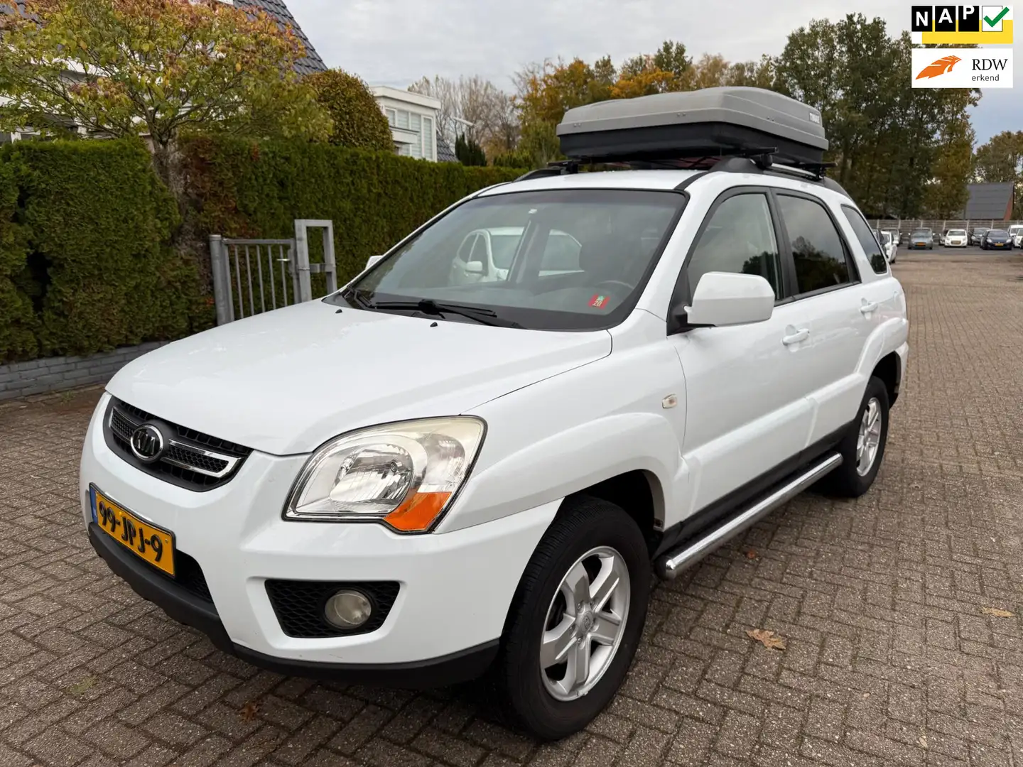 Kia Sportage 2.0 CVVT 5DRS X-tra AIRCO LMV TREKH. BLUETOOTH Wit - 1