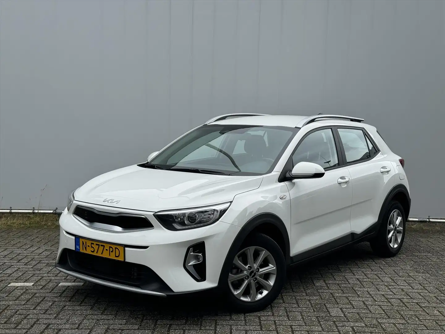 Kia Stonic 1.0 T-GDi 100pk DynamicLine I Navi I Camera Blanc - 1