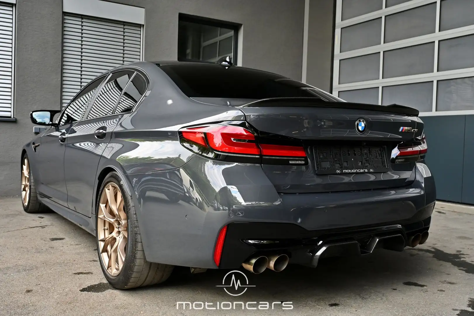 BMW M5 - M5 CS 1 of 1000 EXP € 131.980,- Silber - 2