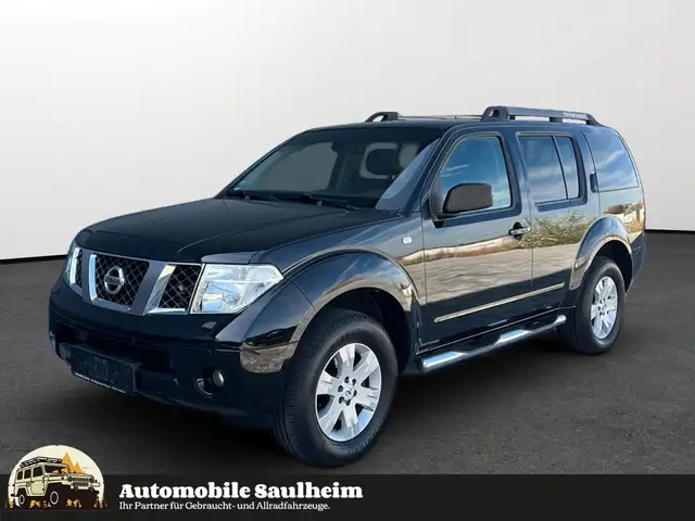 Nissan Pathfinder 2.5 dCi Premium*SCHDACH*7SITZER*NAVI*