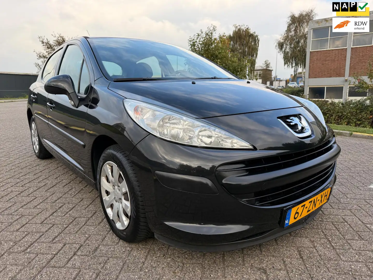 Peugeot 207 1.4 VTi Cool 'n Blue Nero - 1
