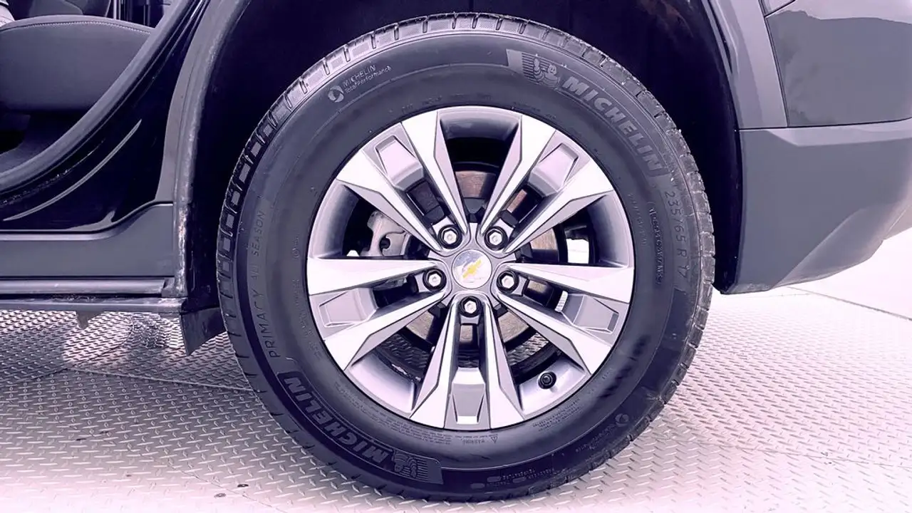 Chevrolet Equinox photo Chevrolet Equinox