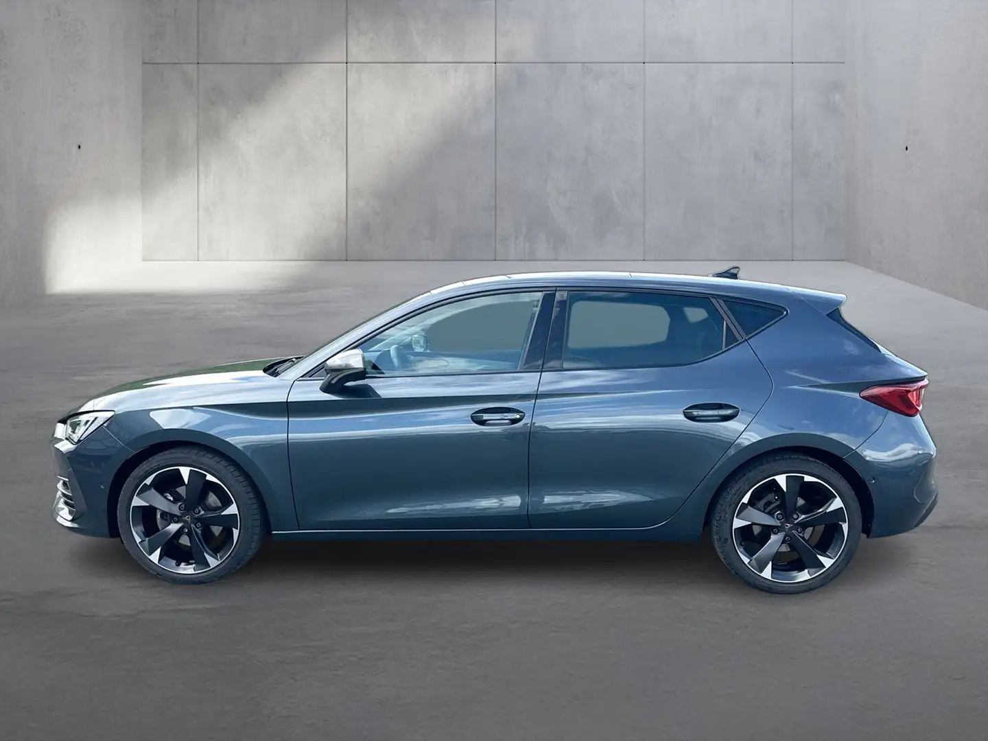 CUPRA Leon 1.5 eTSI DSG 150 PS ACT Grau - 2